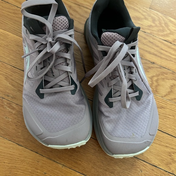 Altra Women's Athletic Trail shoes in Light Purple and Black - Picture 1 of 5
